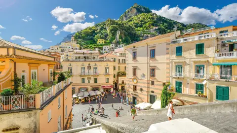 Domplatz von Amalfi-placeholder