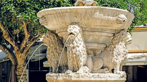 7200_HER111_Kreta-2025_content_1920x1080px_loewenplatz_Heraklion-placeholder